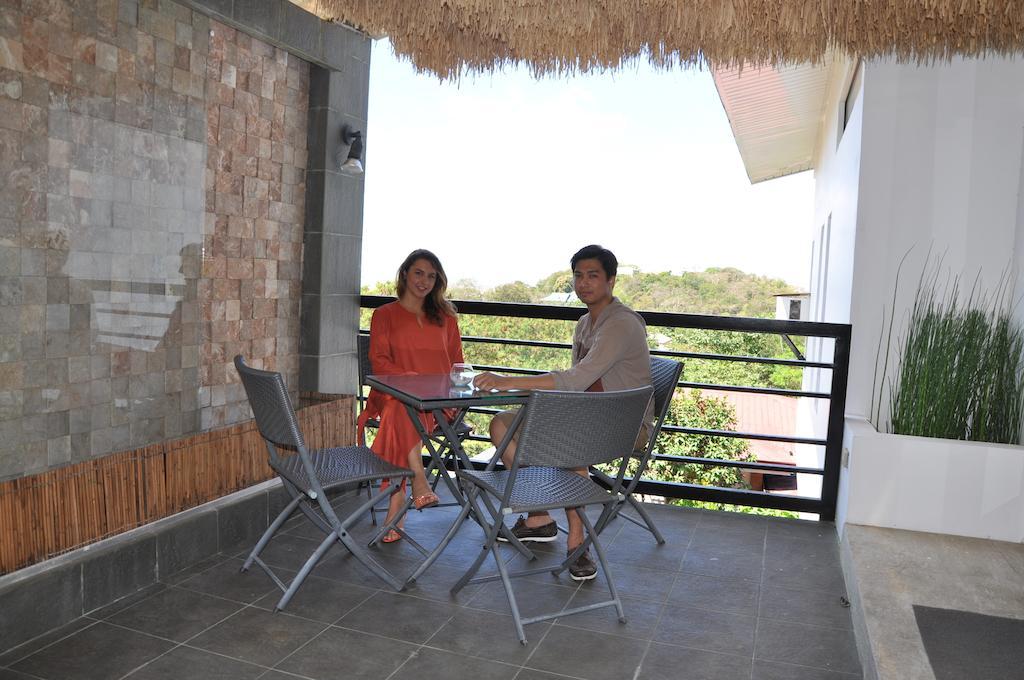Date & Dine Resort Antipolo Bagian luar foto
