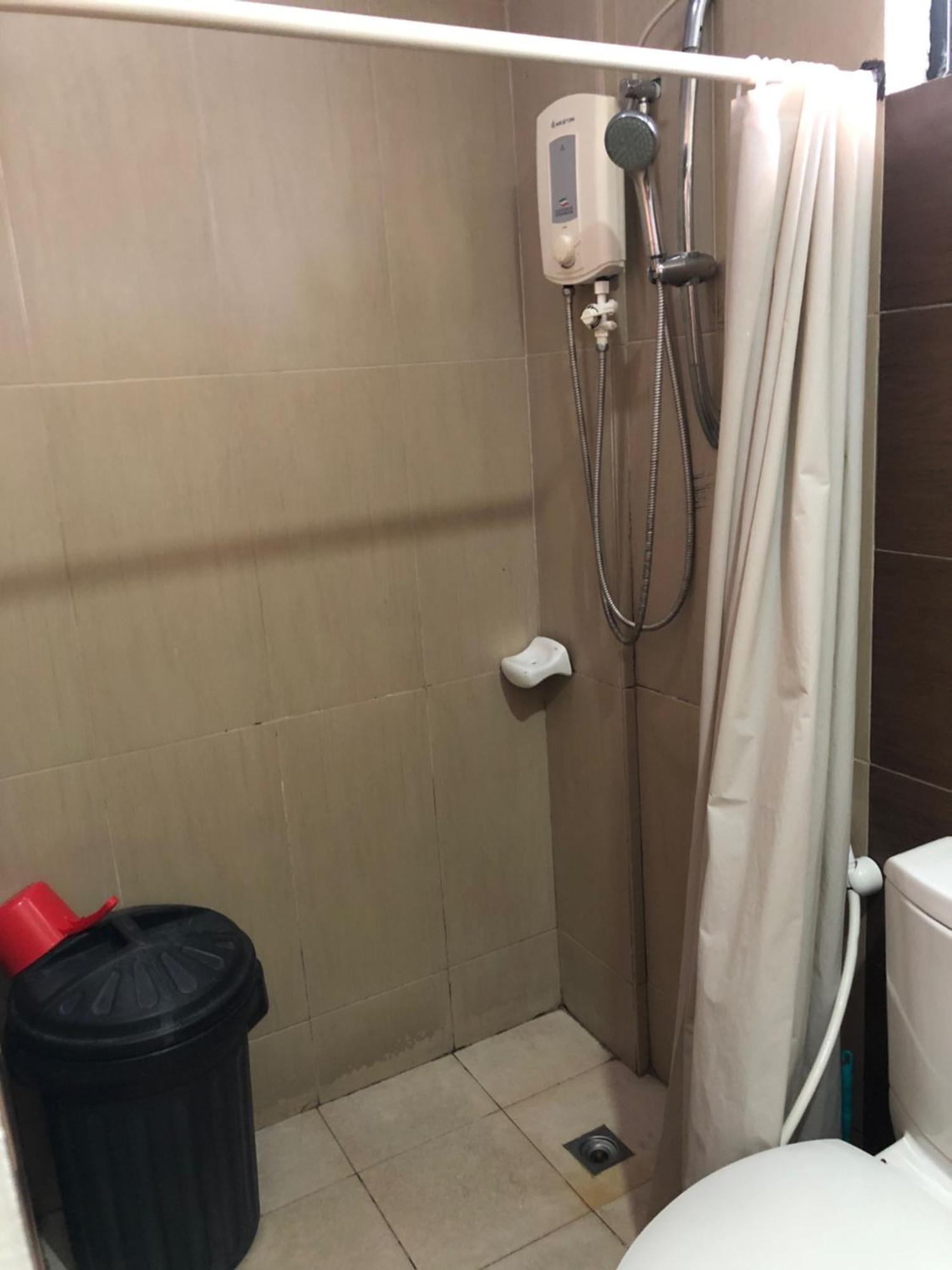 Date & Dine Resort Antipolo Bagian luar foto